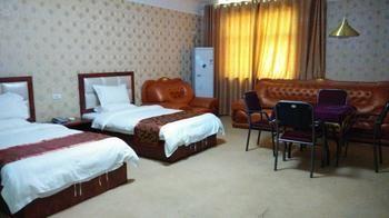 Yanshi 7 Star Express Hotel Луоян Екстериор снимка